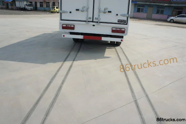 FAW Jiefang Hu V 100 ch 4X2(6 roues) 4,2 m fourgon léger à cabine simple Carrosserie (2) | 86Trucks