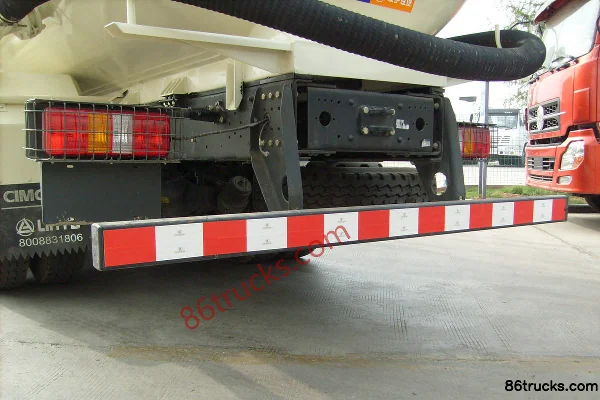 FAW Jiefang Aowei (J5P) 280 ch 8X4(12 roues) camion citerne pour matériaux en poudre (marque Lingyu) Cabine (2) | 86Trucks