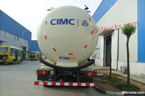 FAW Jiefang Aowei (J5P) 280 ch 8X4(12 roues) camion citerne pour matériaux en poudre (marque Lingyu) Cabine (1) | 86Trucks