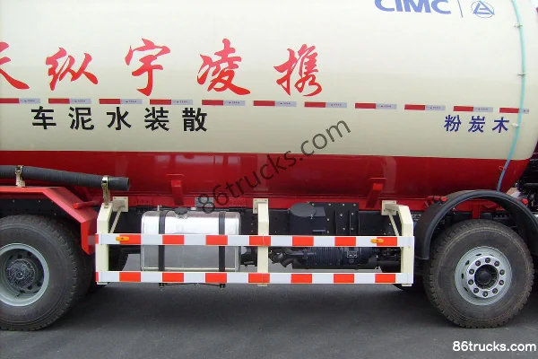 SHACMAN Delong F2000 300 hp 8X4(12 wheels) Bulk Cement Tanker (CIMC) Cab (2) | 86Trucks