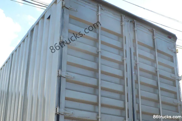 SHACMAN Delong F3000 Heavy Truck 336 hp 8X4(12 wheels) 9.4m Van Cargo Truck (Lightweight Version) Cab (3) | 86Trucks