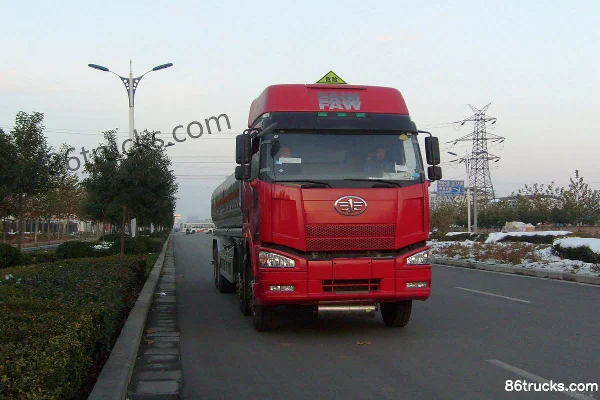 FAW Jiefang J6 350 hp 8X4(12 wheels) Chemical Liquid Transport Truck (CIMC) Exterior (2) | 86Trucks