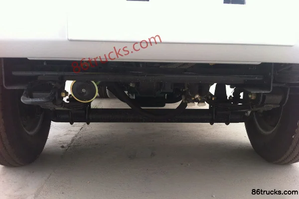 Jinbei Jinbei Star diesel 2.0L 65 ch 4X2(6 roues) diesel camion plateau micro 3 m monoplace Châssis (2) | 86Trucks