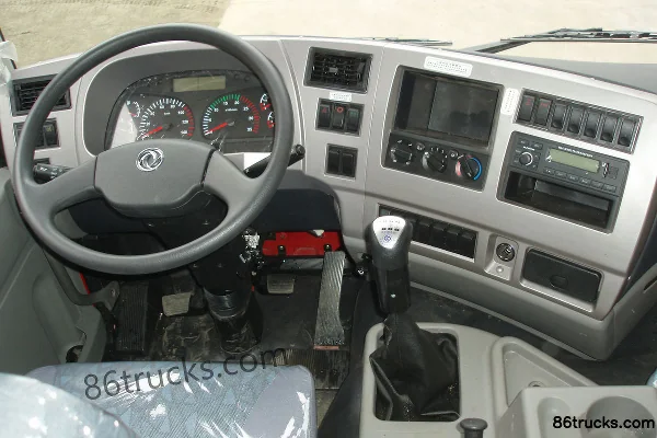 Dongfeng Teshang 260 ch 6X4(10 roues) camion plateau (marque Jiangte) Cabine (1) | 86Trucks