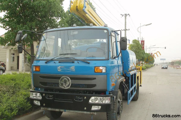 Dongfeng 153 Series 180 hp 4X2(6 wheels) Green Sprinkler Truck (Jiangte Brand) Exterior (2) | 86Trucks