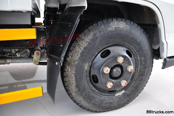 JMC New Kaiyun 109 ch 4X2(6 roues) camion léger fourgon à cabine simple 3,1 m Châssis (2) | 86Trucks