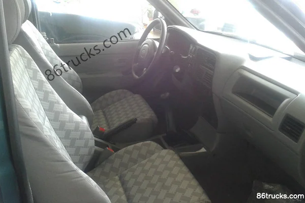 Isuzu T Series 2.8L Diesel 4WD Double Cab Pickup (2) | 86Trucks