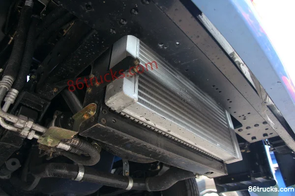 Foton Auman ETX série 6 poids lourd version super 350 ch 6X2(8 roues) tracteur routier (pont arrière 485) Châssis (2) | 86Trucks