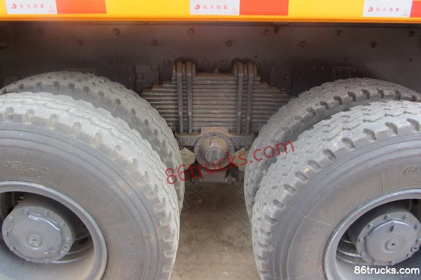 Beiben NG80B Heavy Truck 375hp 8X4(12 wheels) 7.4m Dump Truck Cab (3) | 86Trucks