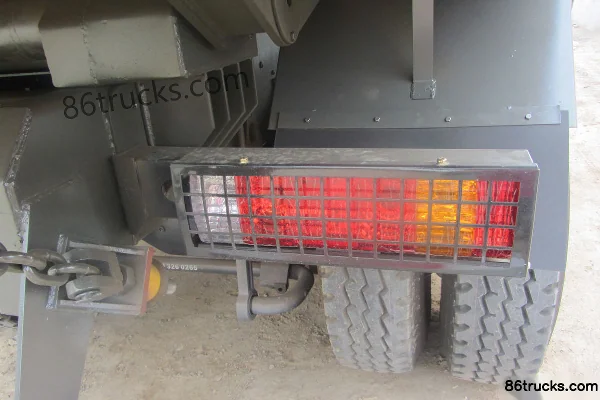 Beiben NG80B Heavy Truck 375hp 8X4(12 wheels) 7.4m Dump Truck Cab (2) | 86Trucks