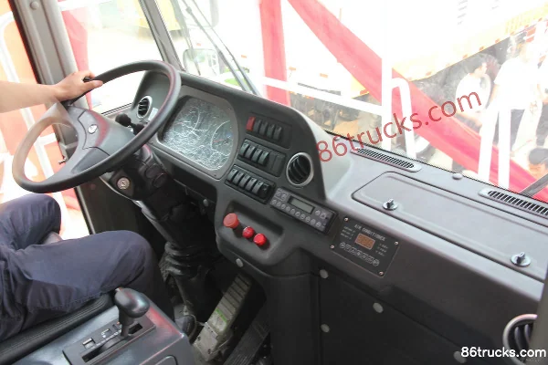 Yutong 533 hp 4X2(6 wheels) wide-body mining dump truck Cab (2) | 86Trucks