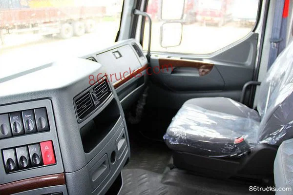 Dongfeng Liuqi Chenglong Cummins M7C camion lourd 380 ch 6X4(10 roues) tracteur routier Cabine (3) | 86Trucks