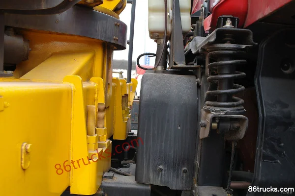 XCMG Ruilong 180 hp 4X2(6 wheels) Truck-Mounted Crane (XCMG brand) Chassis (2) | 86Trucks