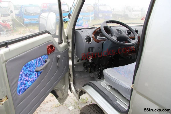 Tangjun Sailing 1.1L 61hp 4X2(6 wheels) Gasoline 2.9m Single Row Flatbed Mini Truck Cab (1) | 86Trucks
