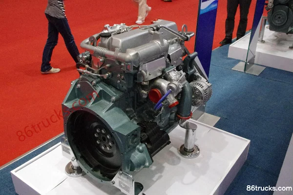 Yuchai YC4S120-40 120 ch 3.8L China IV moteur diesel Extérieur (2) | 86Trucks