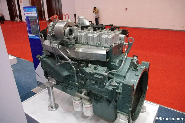 Yuchai YC6MK340N-50 340 hp 10.3L China V Natural Gas Engine Exterior