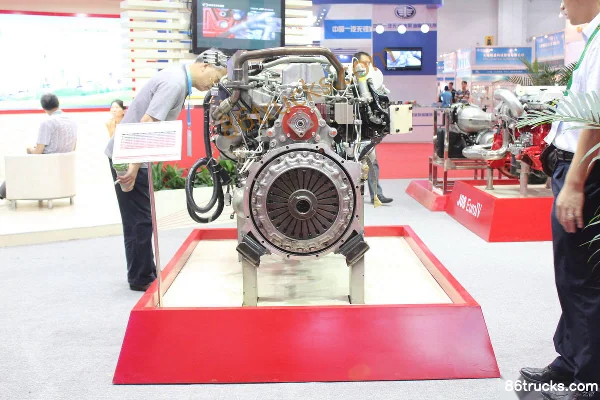 Shanghai Hino P11C-UY 326 hp 11L China IV Diesel Engine Exterior (2) | 86Trucks