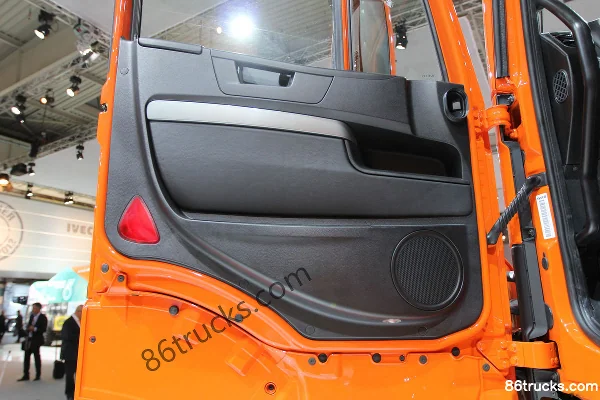 IVECO Stralis Hi-Way Series Heavy Truck 500hp 4X2(6 wheels) Tractor Truck Cab (1) | 86Trucks
