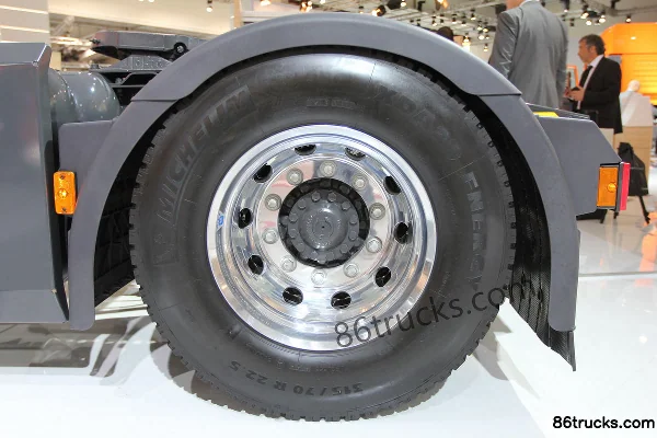 IVECO Stralis Hi-Road série poids lourd 330 ch 4X2(6 roues) tracteur routier Châssis (3) | 86Trucks