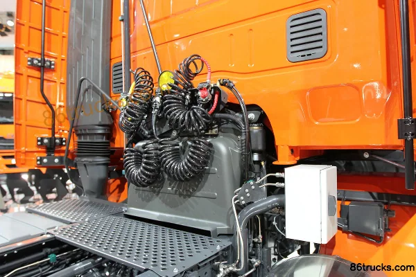 IVECO Stralis Hi-Road série poids lourd 330 ch 4X2(6 roues) tracteur routier Châssis (1) | 86Trucks