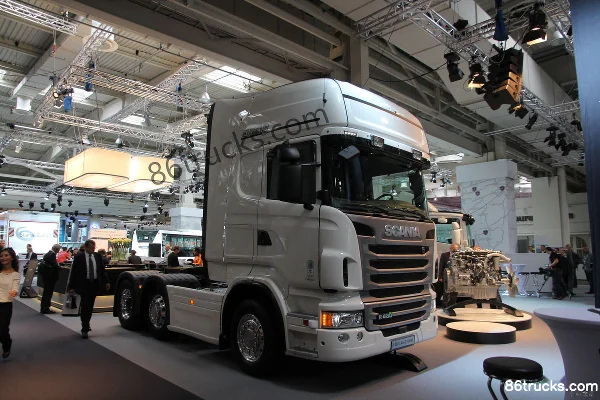 Scania R série poids lourd 480 ch 6X2R tracteur routier (modèle R480 LA6X2/4MNB) Extérieur (2) | 86Trucks