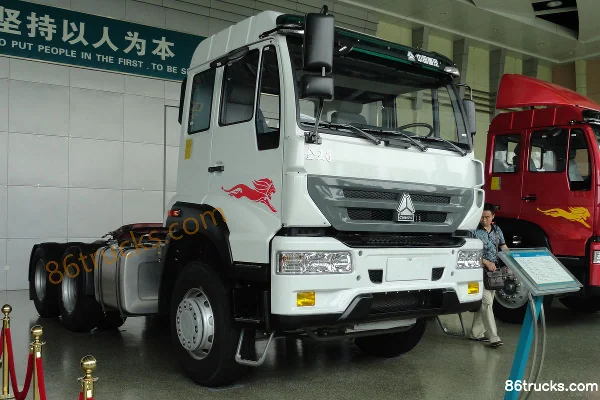 Sinotruk Golden Prince Heavy Truck 336 hp 6X4(10 wheels) Tractor Truck (Elite Edition) Exterior (3) | 86Trucks