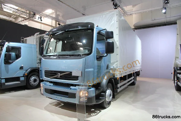 Volvo FL series 240 hp 4X2(6 wheels) box cargo truck Exterior