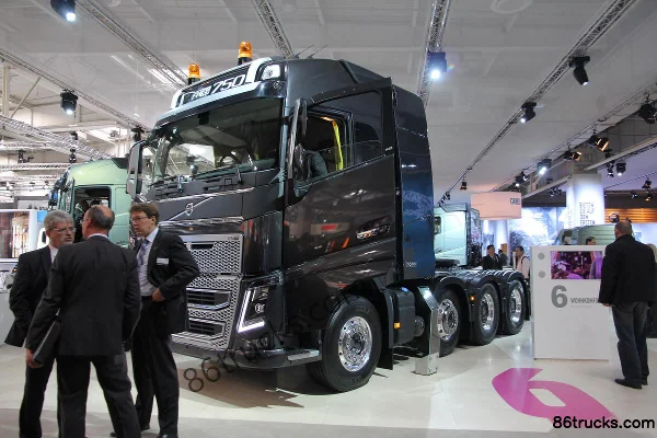 Volvo FH16 Heavy Truck 750 hp 8X4(12 wheels) Tractor Truck Exterior (3) | 86Trucks