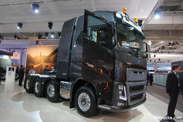 Volvo FH16 Heavy Truck 750 hp 8X4(12 wheels) Tractor Truck Exterior (2) | 86Trucks