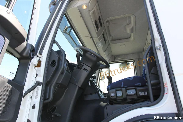IVECO Trakker Series Heavy Truck 450 hp 8X4(12 wheels) Dump Truck Cab (1) | 86Trucks