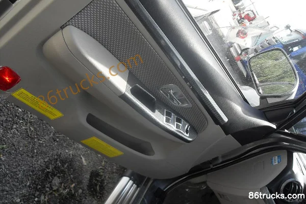 Foton Sup Z Conqueror 2012 Standard 2.2L Gasoline Double Cab Pickup (2) | 86Trucks