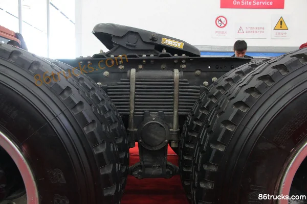 FAW Jiefang J6P 350 hp 6X4(10 wheels) Truck Mounted Crane Cab (3) | 86Trucks