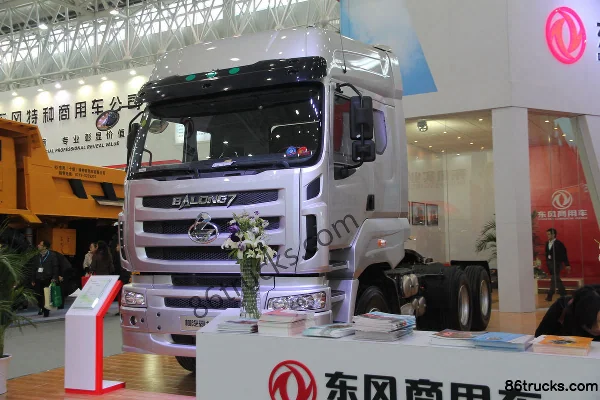 Dongfeng Liuqi Chenglong Cummins M7C camion lourd 380 ch 6X4(10 roues) tracteur routier Extérieur (2) | 86Trucks