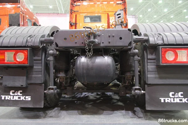 Union Truck U420 420 hp 6X4(10 wheels) Tractor Truck Chassis (3) | 86Trucks
