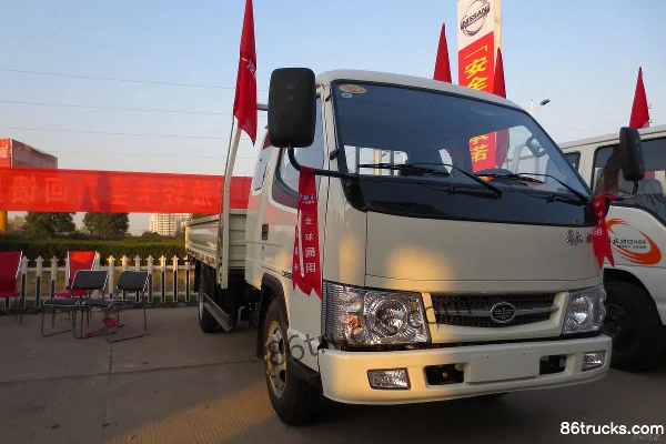 FAW Hongta FAW Jiefang Baling 90 hp 4X2(6 wheels) 3.7m Semi-row Panel Light Cargo Truck Exterior (2) | 86Trucks