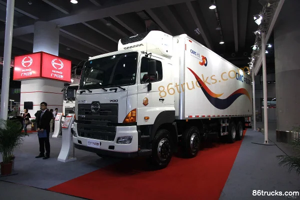 GAC HINO 700 Series 350 hp 8X4(12 wheels) Refrigerated Truck (CIMC Brand) Exterior (2) | 86Trucks