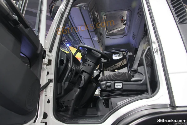 IVECO EuroCargo Series 299 hp 4X4(6 wheels) Cargo Truck Cab (1) | 86Trucks