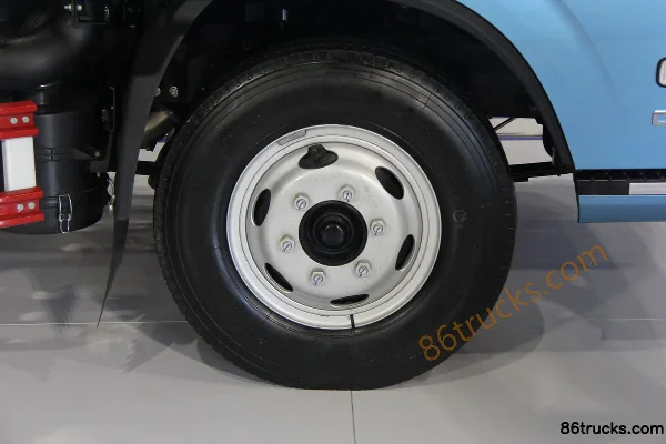 Yuejin Yuejin C500-33 170hp 4X2(6 wheels) 3.79m AMT automatic semi-row van light truck (China VI) (axle ratio 4.375) Chassis (2) | 86Trucks