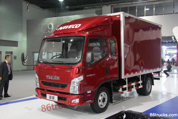 Yuejin Chaoyue C500-33 Comfort Edition 140hp 4X2(6 wheels) 3.65m semi-row van cargo truck Exterior (3) | 86Trucks
