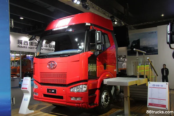 FAW Jiefang J6P heavy truck 390 hp 6X4(10 wheels) tractor truck (high roof) Exterior (3) | 86Trucks