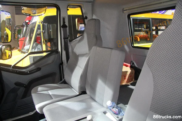 FAW Jiefang J6L Medium Truck 140 hp 4X2(6 wheels) 6.8m Cargo Truck Chassis (New Deutz) Cab (3) | 86Trucks