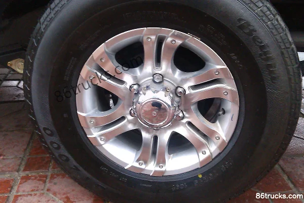 Dongfeng Hushi 2,8 L diesel 4x4(6 roues) Pick-up double cabine Châssis (3) | 86Trucks