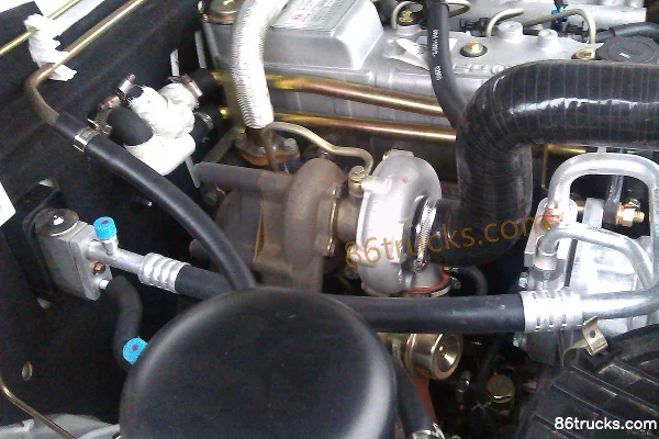 Dongfeng Hushi 2,8 L diesel 4x4(6 roues) Pick-up double cabine Châssis (1) | 86Trucks