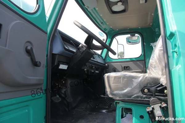 Dongfeng Liuqi Longka Kaishanwang Medium Truck 200 hp 4X2(6 wheels) 4.2m Dump Truck Cab (3) | 86Trucks