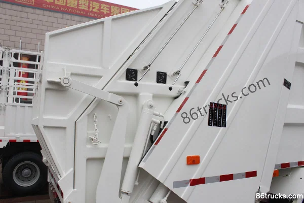 Sinotruk HOWO 266 hp 4X2(6 wheels) Garbage Truck (Qingzhuan Brand) Body (2) | 86Trucks
