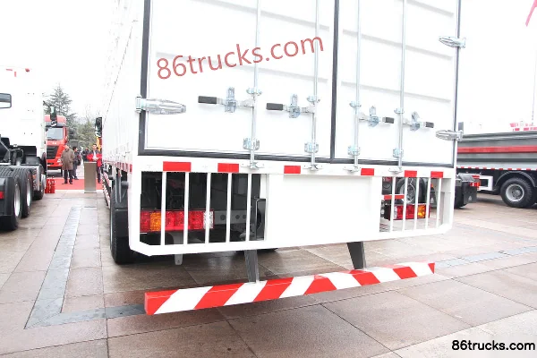 Sinotruk HOWO T5G 280hp 6X2(8 wheels) 7.8m stake truck Body (3) | 86Trucks