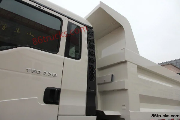 Sinotruk HOWO T5G Heavy Truck 340hp 6X4(10 wheels) 5.6m dump truck Chassis (1) | 86Trucks