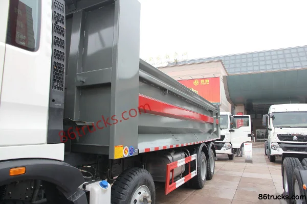 Sinotruk HOWO T5G série camion lourd 310 ch 8X4(12 roues) camion benne 7,6 m Carrosserie (2) | 86Trucks