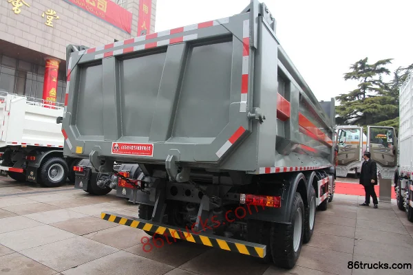 Sinotruk HOWO T5G série camion lourd 310 ch 8X4(12 roues) camion benne 7,6 m Carrosserie (1) | 86Trucks