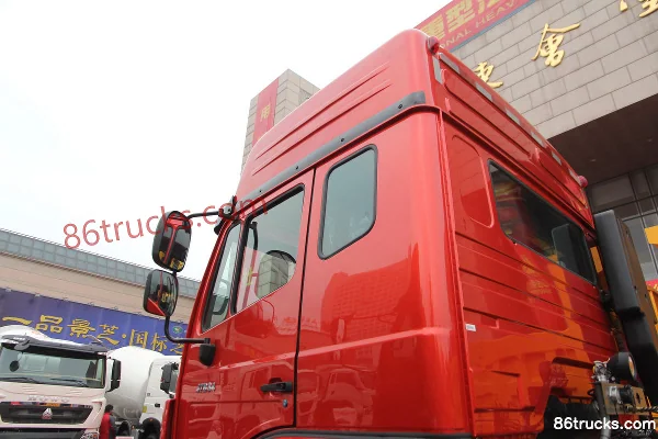Sinotruk Hohan J7B Heavy Truck 360 hp 6X4(10 wheels) Tractor Truck (Ratio 4.42) Chassis (1) | 86Trucks